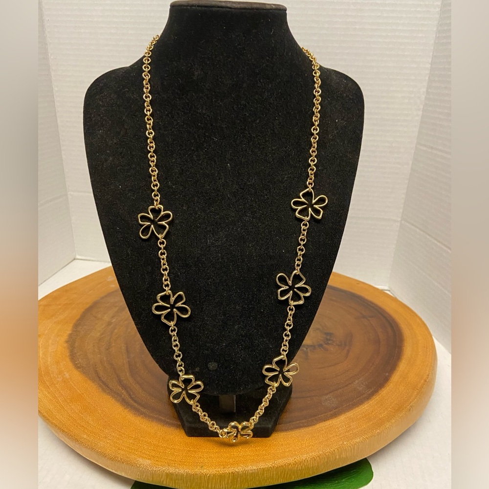 Robert Verdi Sakura Stenciled flower Charm Necklace